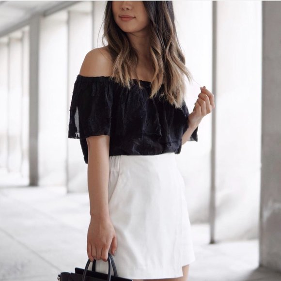 Aritzia Jacquard Off the Shoulder Top - Picture 4 of 4